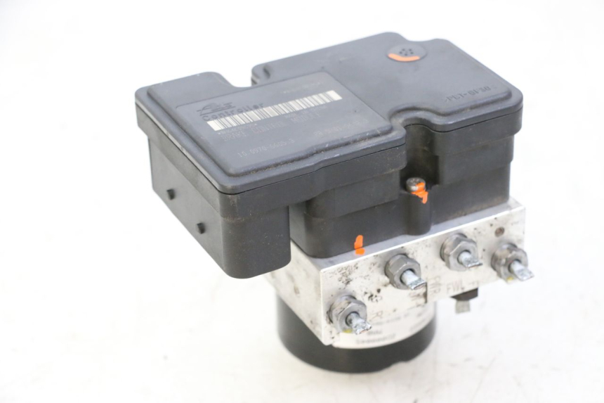 photo de ABS PUMP PIAGGIO MP3 500 (2014 - 2017) - Technical close-up