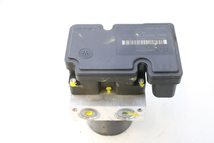 photo de ABS PUMP PIAGGIO MP3 500 (2016 - 2018) - Technical close-up