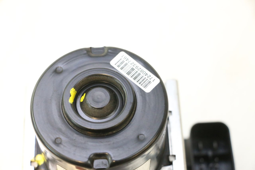 photo de ABS PUMP PIAGGIO MP3 500 (2016 - 2018) - Surface and material condition