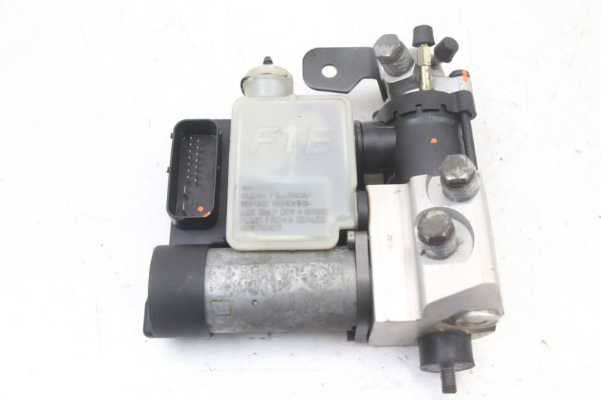 photo de ABS PUMP PEUGEOT SATELIS COMPRESSOR K15 125 (2006 - 2009) - Zoom on usage condition
