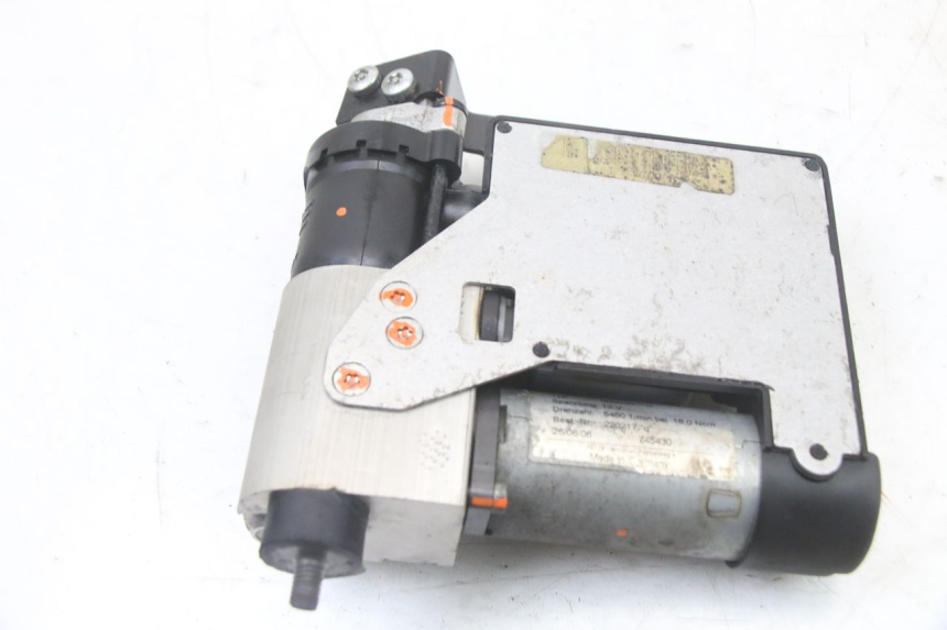 photo de ABS PUMP PEUGEOT SATELIS COMPRESSOR K15 125 (2006 - 2009) - Technical close-up