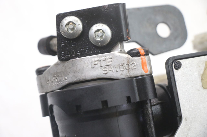 photo de ABS PUMP PEUGEOT SATELIS COMPRESSOR K15 125 (2006 - 2009) - Fixing points details