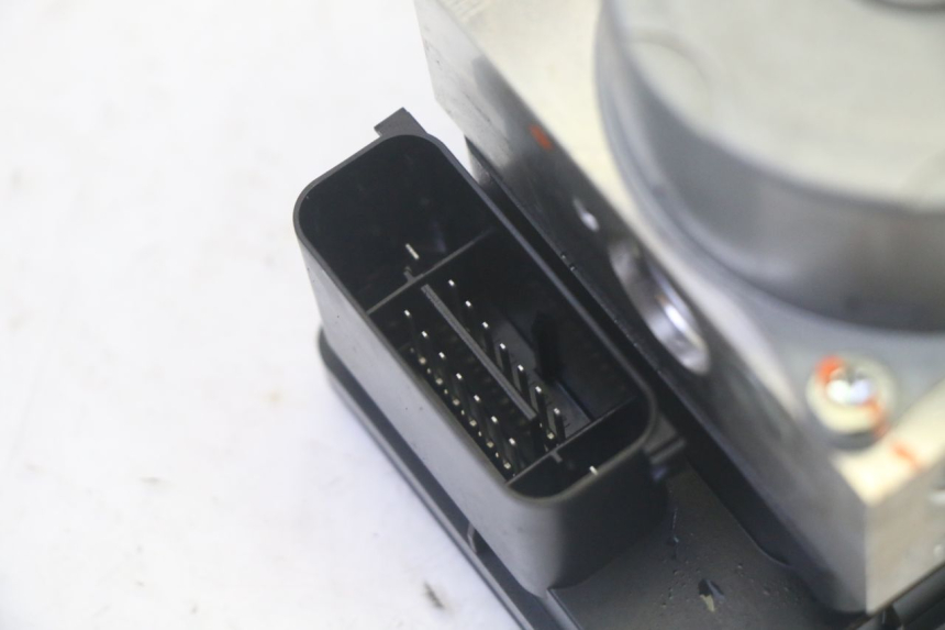 photo de ABS PUMP BMW R GS 1250 (2021 - 2024) - Fixing points details