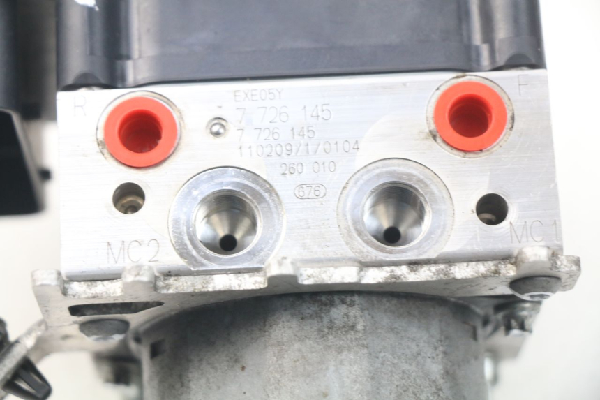 photo de ABS PUMP BMW S RR ABS S1000RR 1000 (2009 - 2011) - Alternative perspective