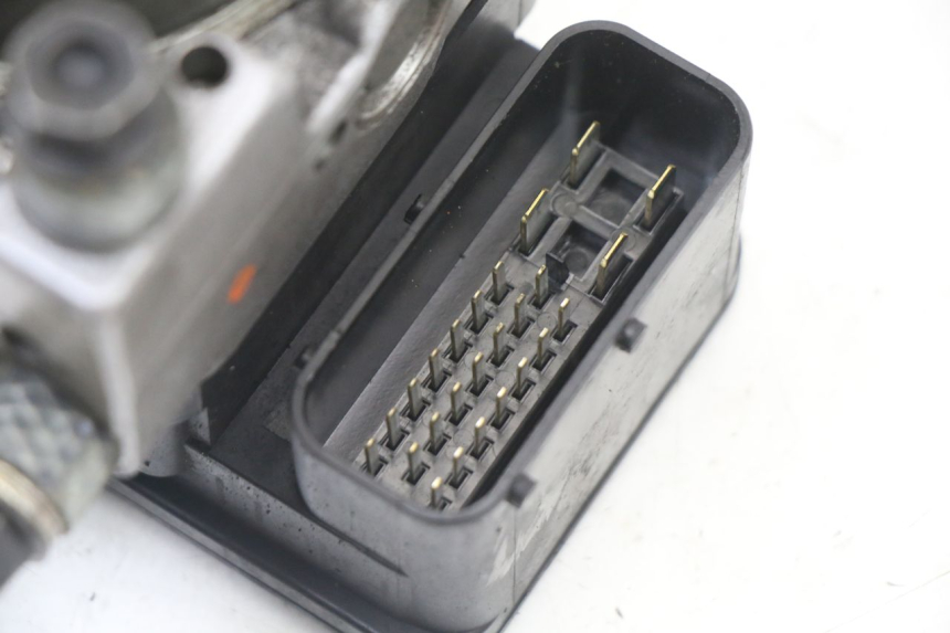 photo de ABS PUMP PEUGEOT SATELIS 125 (2013 - 2018) - Zoom on usage condition