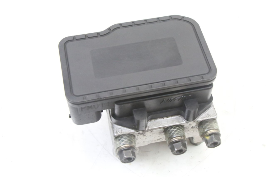 photo de ABS PUMP PEUGEOT SATELIS 125 (2013 - 2018) - Surface and material condition