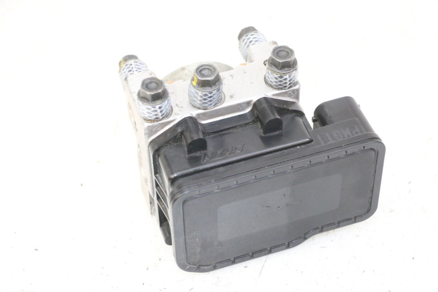 photo de ABS PUMP PEUGEOT SATELIS 125 (2013 - 2018) - Fixing points details