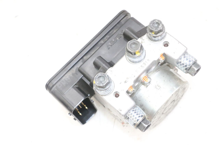 photo de ABS PUMP PEUGEOT SATELIS 125 (2013 - 2018) - Zoom on usage condition