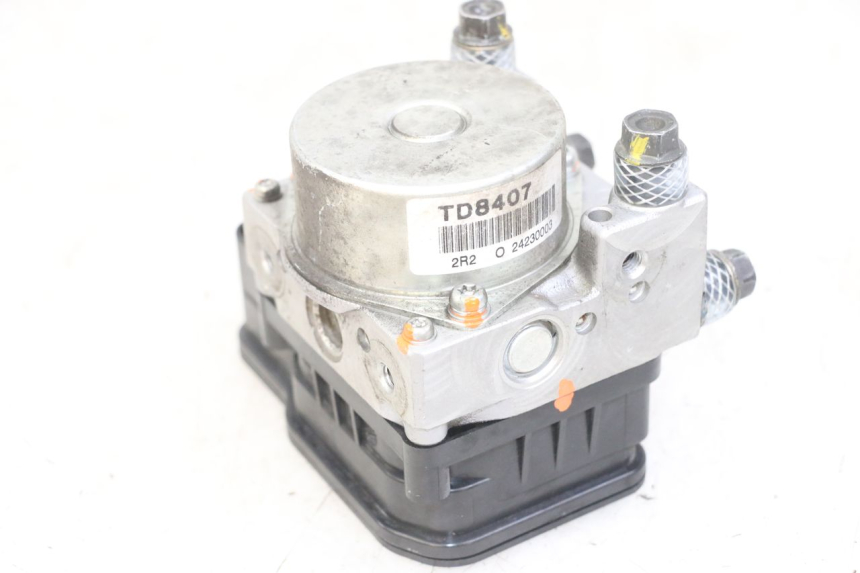 photo de ABS PUMP PEUGEOT SATELIS 125 (2013 - 2018) - Technical close-up