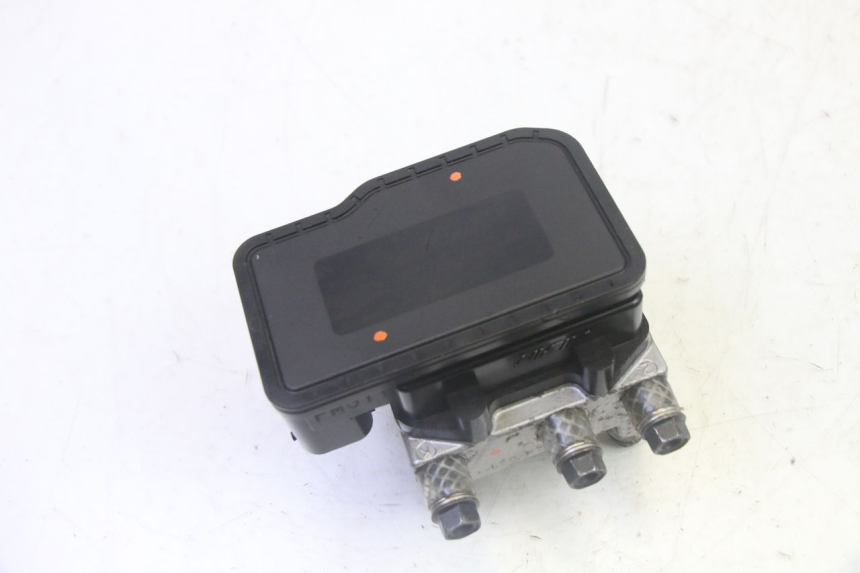 photo de ABS PUMP PEUGEOT SATELIS 125 (2013 - 2018) - Fixing points details