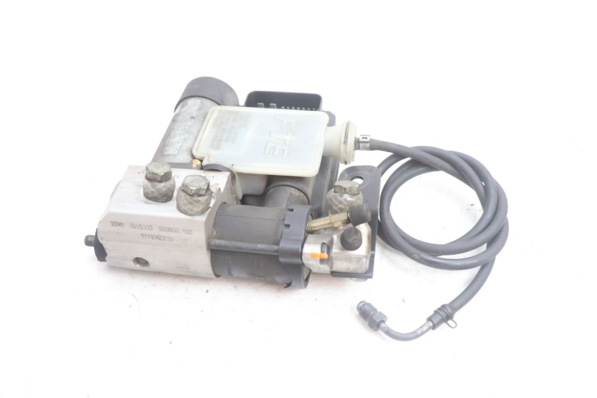 photo de ABS PUMP PEUGEOT SATELIS 125 (2006 - 2009) - Technical close-up