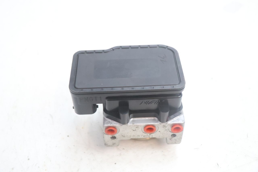 photo de ABS PUMP PEUGEOT SATELIS 125 (2013 - 2018) - Distinctive features