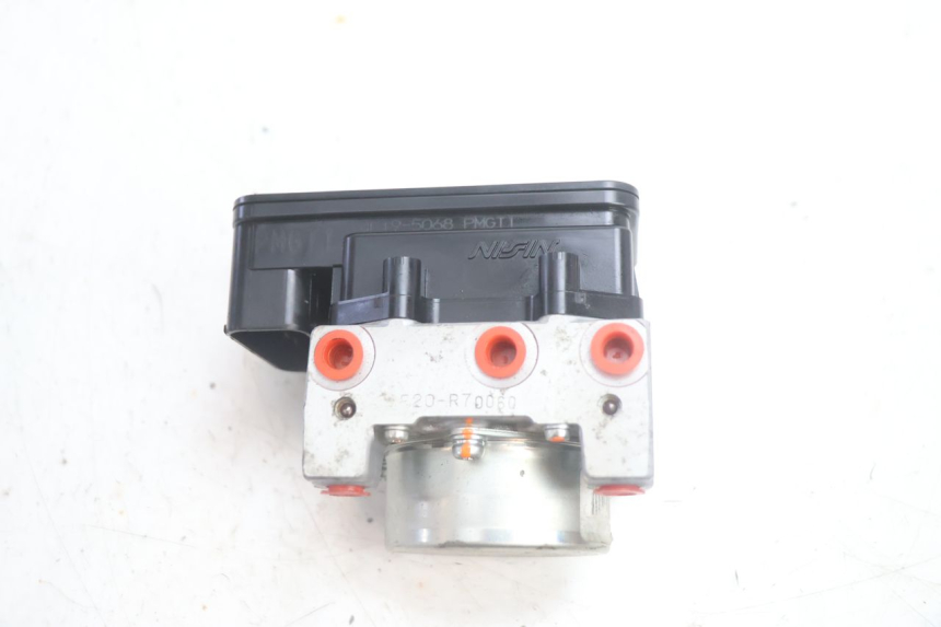 photo de ABS PUMP PEUGEOT SATELIS 125 (2013 - 2018) - Surface and material condition