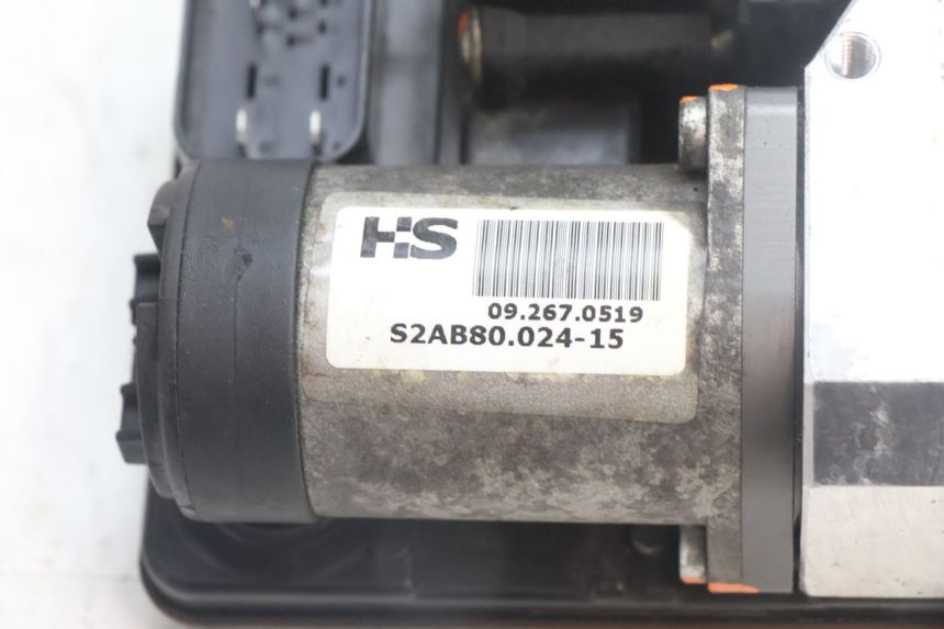 photo de ABS PUMP PEUGEOT SATELIS 125 (2006 - 2009) - Zoom on usage condition