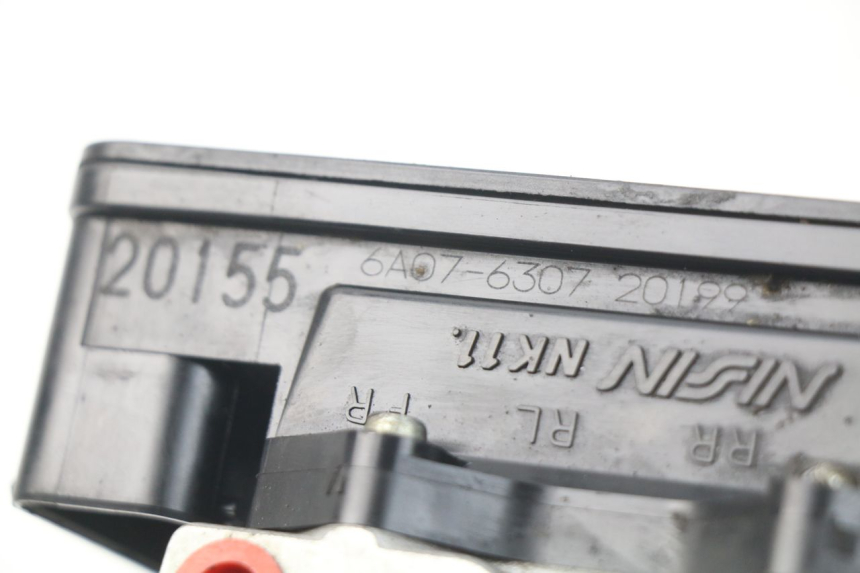 photo de ABS PUMP TRIUMPH SPRINT ST ABS 1050 (2005 - 2007) - Alternative perspective