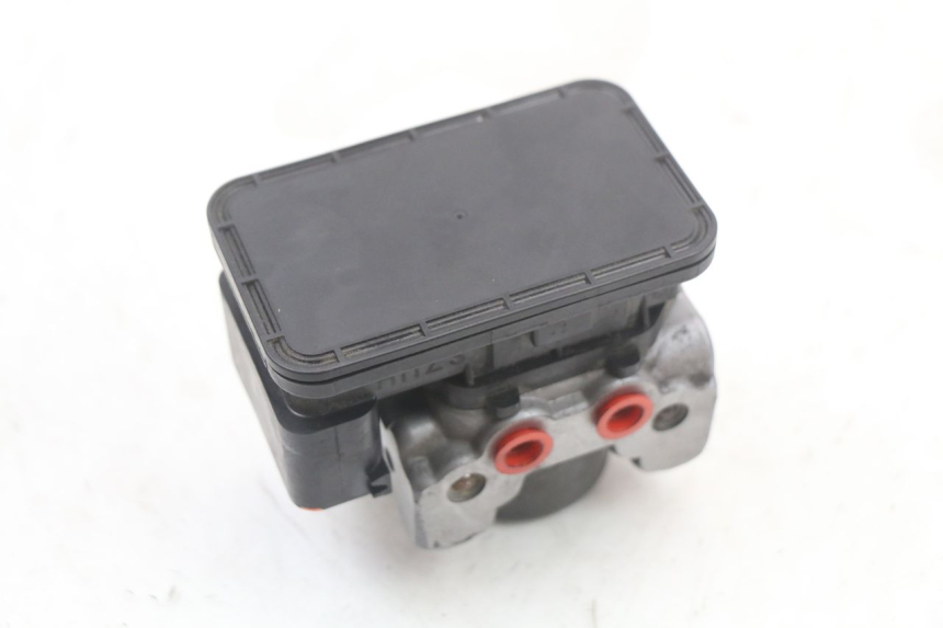 photo de ABS PUMP SUZUKI BURGMAN 125 (2018 - 2021) - Surface and material condition