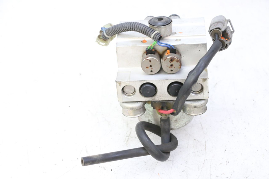 photo de ABS PUMP YAMAHA TDM ABS 900 (2002 - 2014) - High-resolution close-up