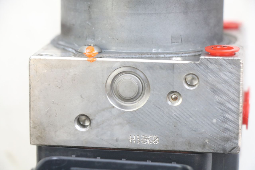 photo de ABS PUMP YAMAHA X-MAX XMAX 125 (2010 - 2013) - Zoom on usage condition