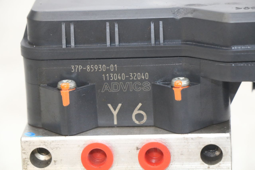 photo de ABS PUMP YAMAHA X-MAX XMAX 125 (2010 - 2013) - Fixing points details