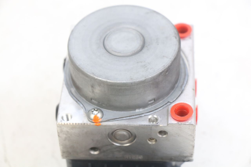 photo de ABS PUMP YAMAHA X-MAX XMAX 125 (2010 - 2013) - Markings and original references