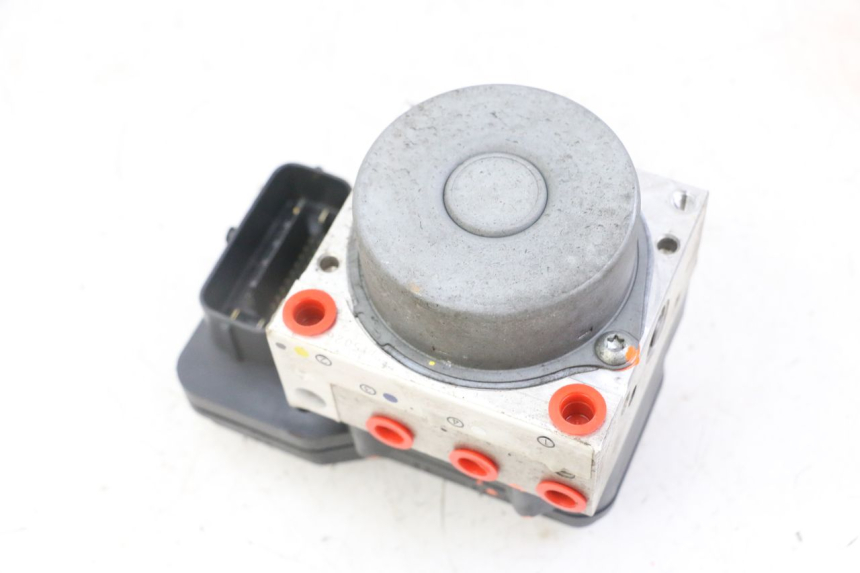 photo de ABS PUMP YAMAHA XJ6 ABS 600 (2008 - 2016) - Zoom on usage condition