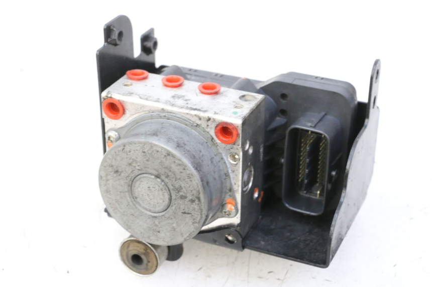 photo de ABS PUMP YAMAHA XJ6 ABS 600 (2008 - 2016) - Zoom on usage condition