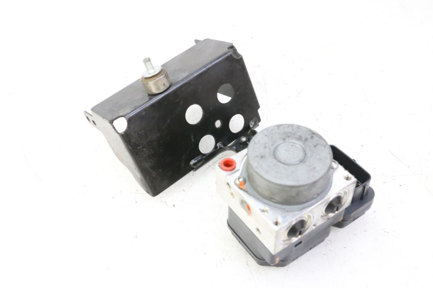 photo de ABS PUMP YAMAHA XJ6 ABS 600 (2008 - 2016) - Alternative perspective