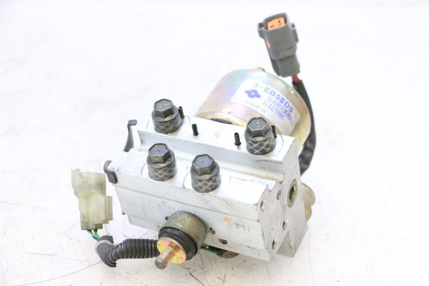 photo de ABS PUMP YAMAHA XP T-MAX ABS 500 (2005 - 2005) - Alternative perspective
