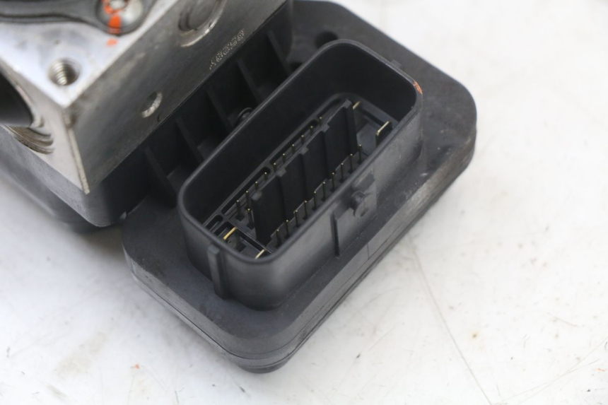 photo de ABS PUMP YAMAHA XJ6 ABS 600 (2008 - 2016) - Zoom on usage condition