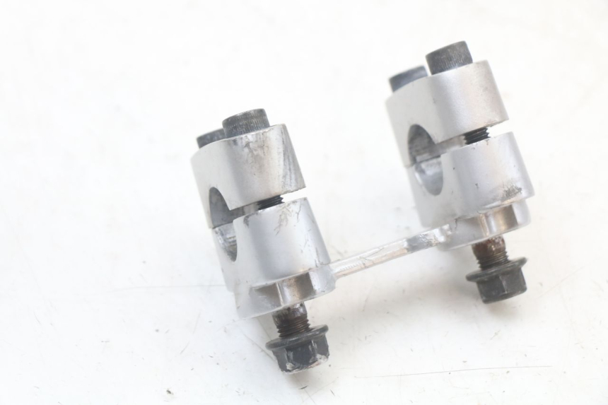 photo de HANDLEBAR RISER YAMAHA BW'S BWS 125 (2010 - 2013) - Technical close-up