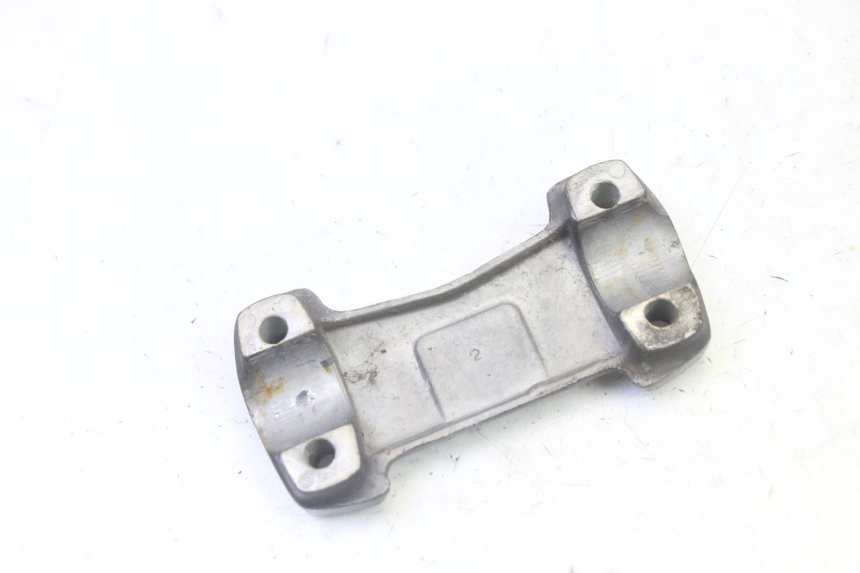 photo de HANDLEBAR RISERS HONDA CBF 125 (2009 - 2015) - Zoom on usage condition