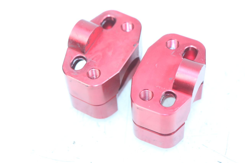 photo de HANDLEBAR RISERS HONDA CR 125 (1995 - 1997) - Alternative perspective