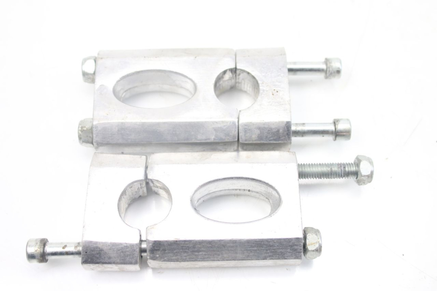 photo de HANDLEBAR RISER CCR DIRT BIKE 125 - Fixing points details