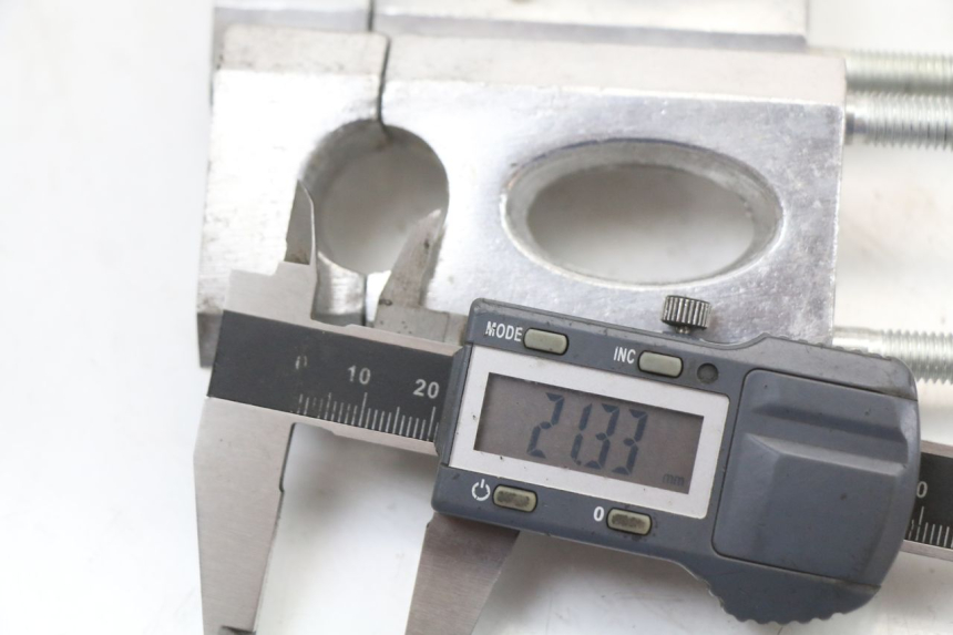 photo de HANDLEBAR RISER CCR DIRT BIKE 125 - Technical close-up