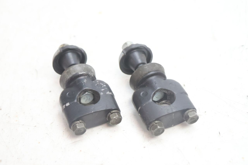 photo de HANDLEBAR RISERS SUZUKI DR S 600 (1985 - 1989) - Zoom on usage condition