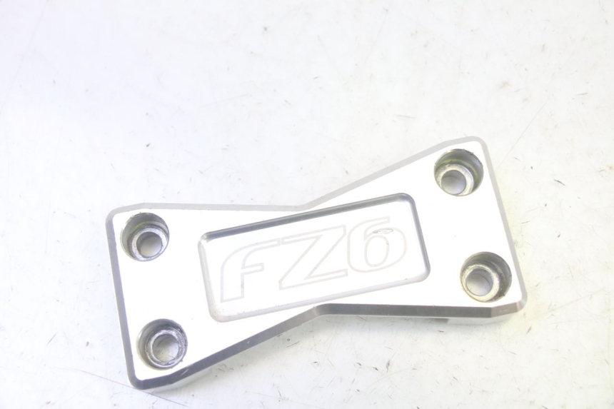 photo de HANDLEBAR CLAMP YAMAHA FZ6 N FAZER 600 (2004 - 2006) - Main view