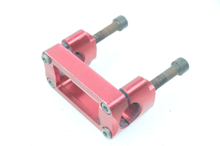 photo de HANDLEBAR RISER KAWASAKI KX F KXF 450 (2012 - 2015) - Alternative perspective