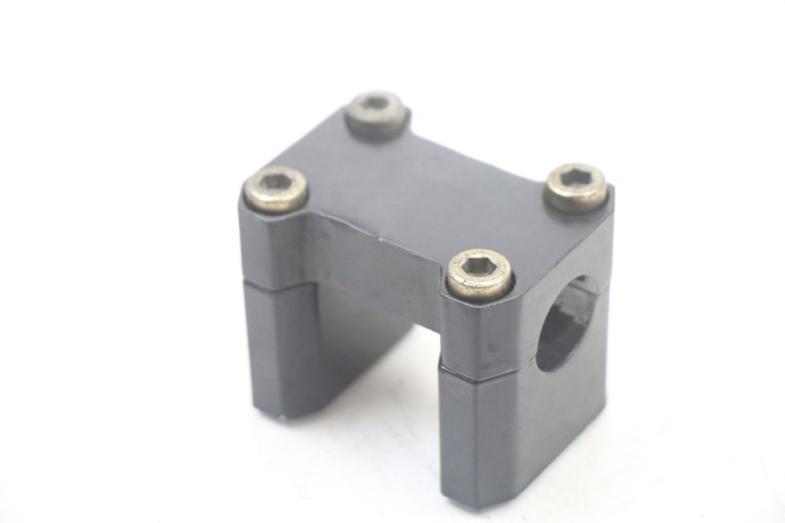 photo de HANDLEBAR RISER LONCIN DIRT BIKE 125 - Zoom on usage condition