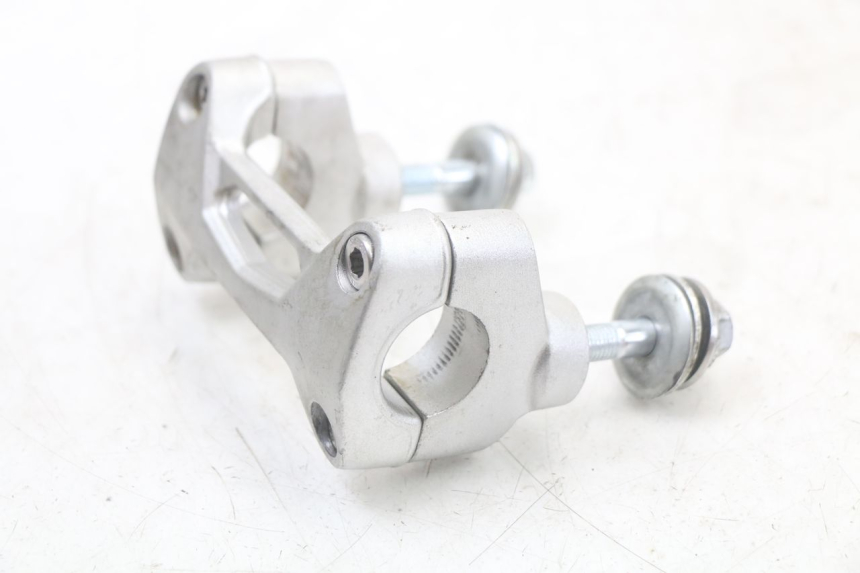 photo de HANDLEBAR RISERS MASAI SCRAMBLER SPORT 125 (2021 - 2025) - Alternative perspective