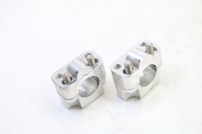 photo de HANDLEBAR RISERS RIEJU MRT 50 (2018 - 2021) - Technical close-up