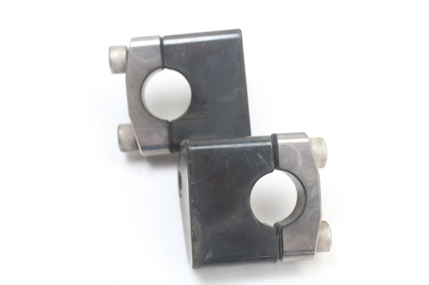 photo de HANDLEBAR RISERS ASTOR ORCAL 125 (2015 - 2017) - Zoom on usage condition