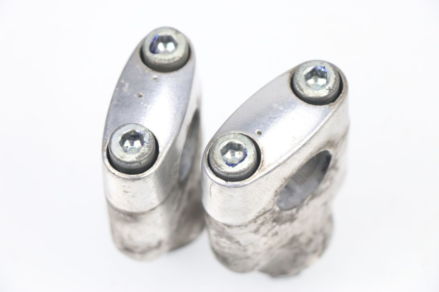 photo de HANDLEBAR RISERS HONDA PCX (JF28) 125 (2009 - 2011) - Zoom on usage condition