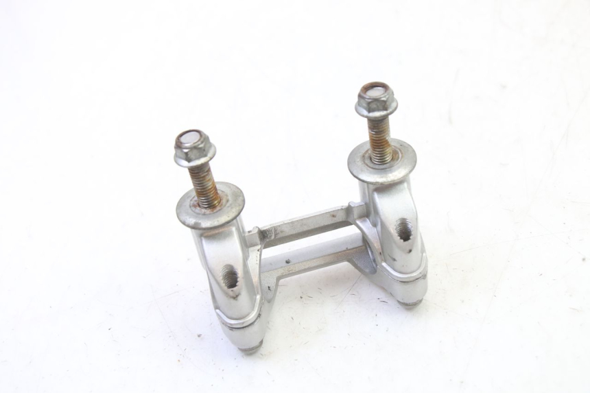 photo de HANDLEBAR RISERS MAG POWER R-STREET 50 (2016 - 2025) - Technical close-up