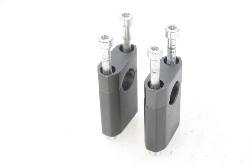 photo de HANDLEBAR RISER APOLLO RFZ 125 - Zoom on usage condition