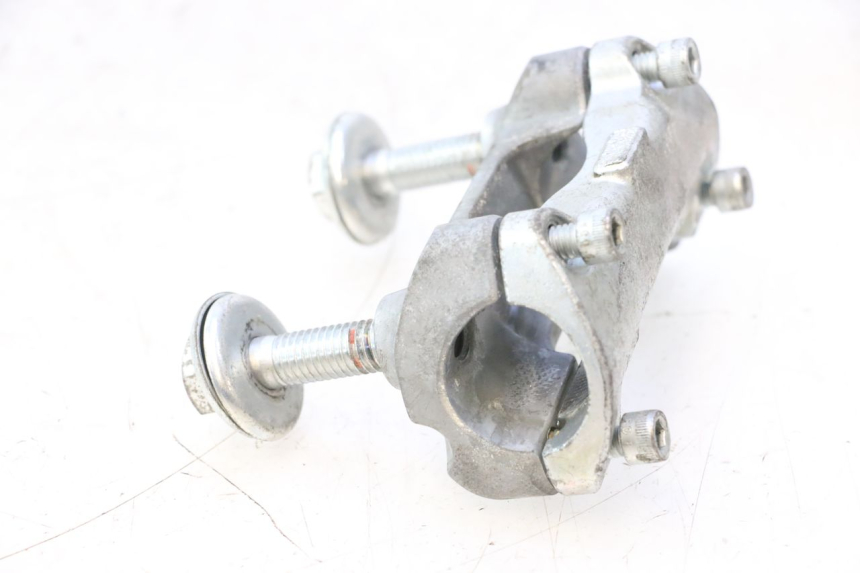 photo de HANDLEBAR RISERS HARLEY DAVIDSON ROAD GLIDE FLTRXSE 1920 (2018 - 2022) - Surface and material condition