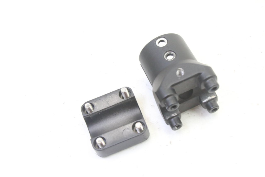 photo de HANDLEBAR RISERS HERO S10 1 - Zoom on usage condition