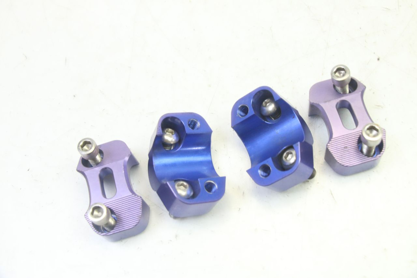 photo de HANDLEBAR RISERS DERBI SENDA SM DRD 50 (2008 - 2013) - Main view