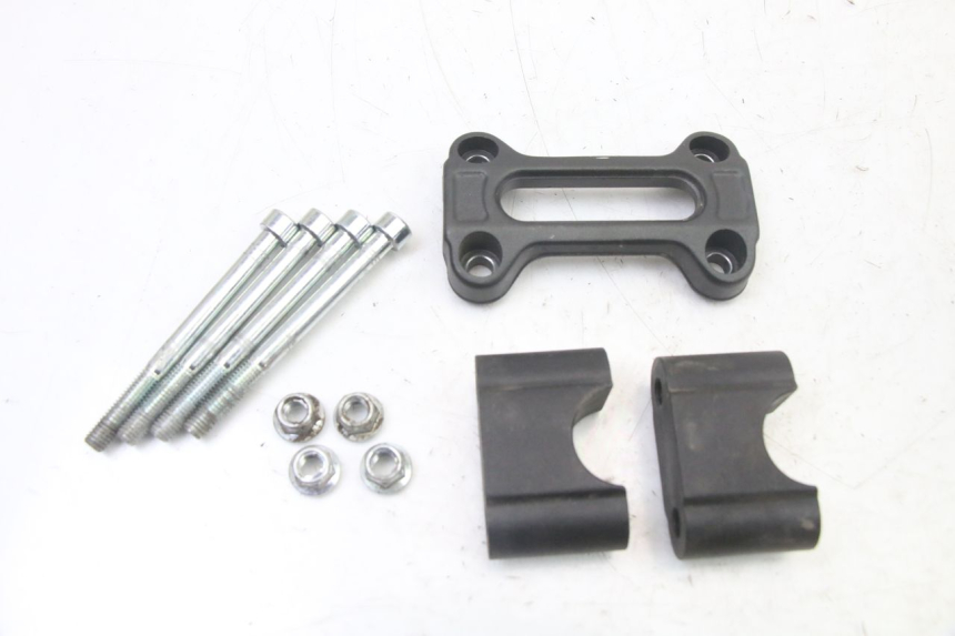 photo de HANDLEBAR RISERS SMALL MX THUNDER 250 - Technical close-up