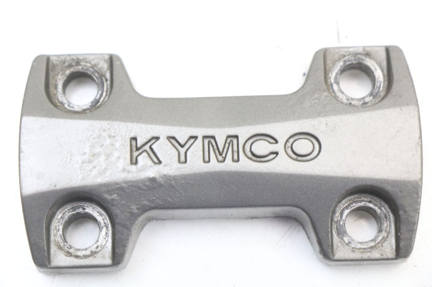 photo de HANDLEBAR RISERS KYMCO SUPER 8 4T 50 (2021 - 2024) - Zoom on usage condition