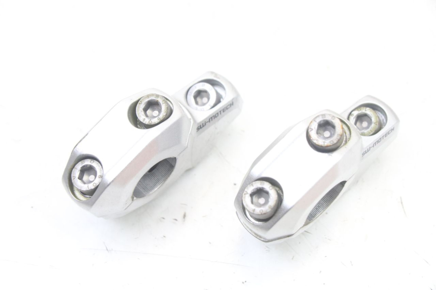 photo de HANDLEBAR RISERS SUZUKI GSF S BANDIT 600 (2000 - 2004) - Main view